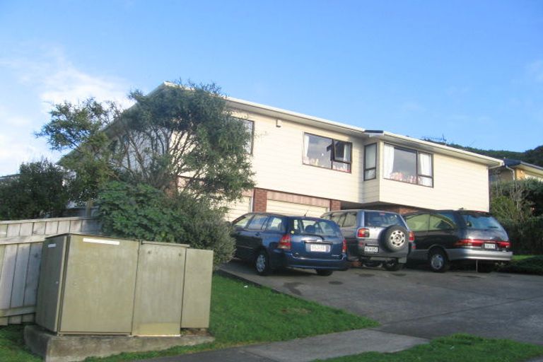Photo of property in 99 Victory Crescent, Tawa, Wellington, 5028