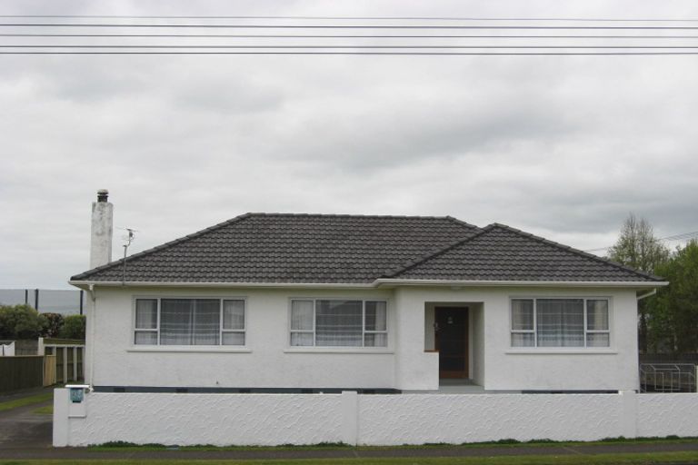 Photo of property in 25 Waimea Street, Westown, New Plymouth, 4310