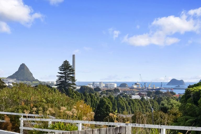 Photo of property in 28c Glen Almond Street, New Plymouth, 4310