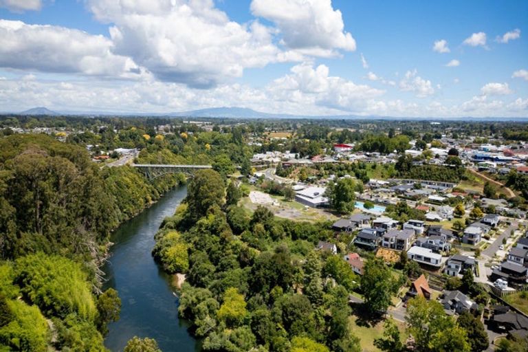 Photo of property in 21 Ada Close, Cambridge, 3434