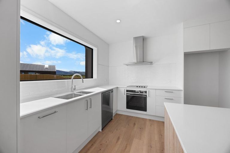 Photo of property in 17 Packer Road, Wanaka, 9382