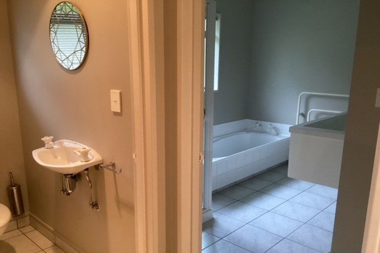 Photo of property in 58 Simla Avenue, Havelock North, 4130