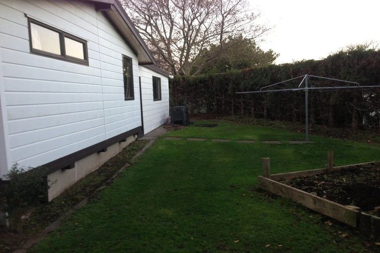 Photo of property in 88 Queens Road, Glen Avon, New Plymouth, 4312