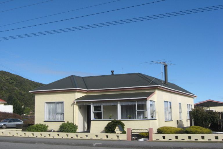 Photo of property in 166 Bright Street, Cobden, Greymouth, 7802