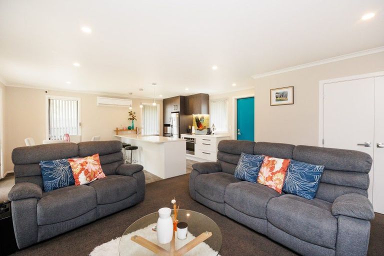 Photo of property in 6 Bryant Street, Takaro, Palmerston North, 4412