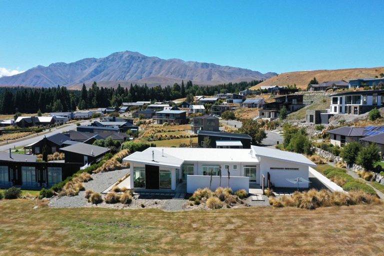 Photo of property in 12 Pollock Place, Lake Tekapo, 7999