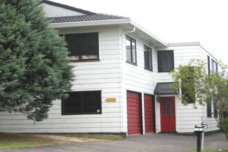 Photo of property in 21 Thalia Place, Totara Vale, Auckland, 0629