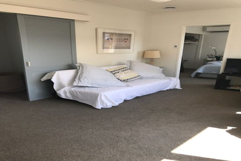 Photo of property in 2/328 Lake Road, Hauraki, Auckland, 0622