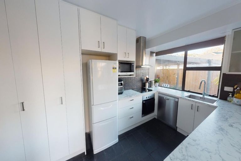 Photo of property in 14 Snowdon Avenue, Terrace End, Palmerston North, 4410