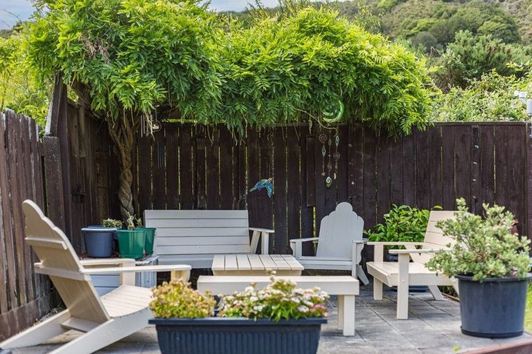 Photo of property in 11 Gardiner Grove, Wainuiomata, Lower Hutt, 5014