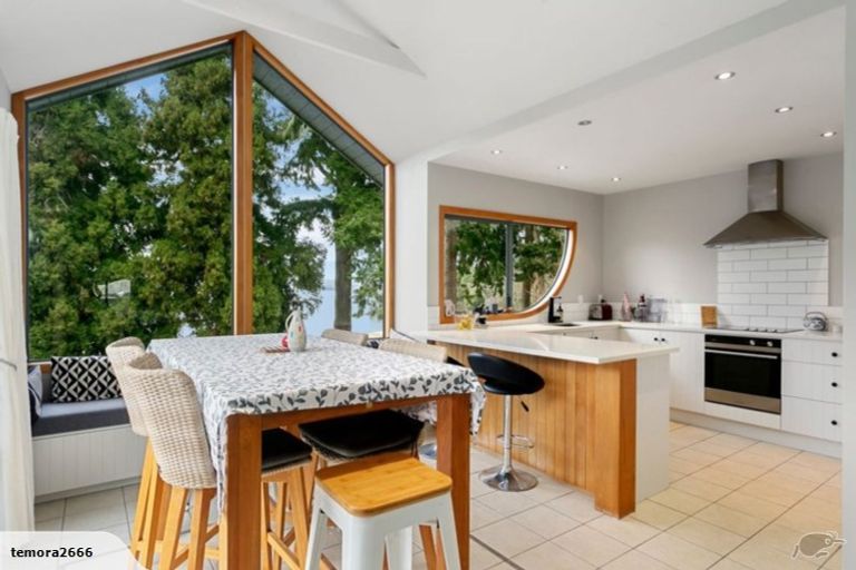 Photo of property in 1/870 Acacia Bay Road, Acacia Bay, Taupo, 3330