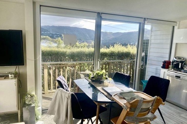 Photo of property in 98 Wadestown Road, Wadestown, Wellington, 6012