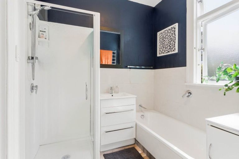 Photo of property in 26 Mataora Road, Kenmure, Dunedin, 9011