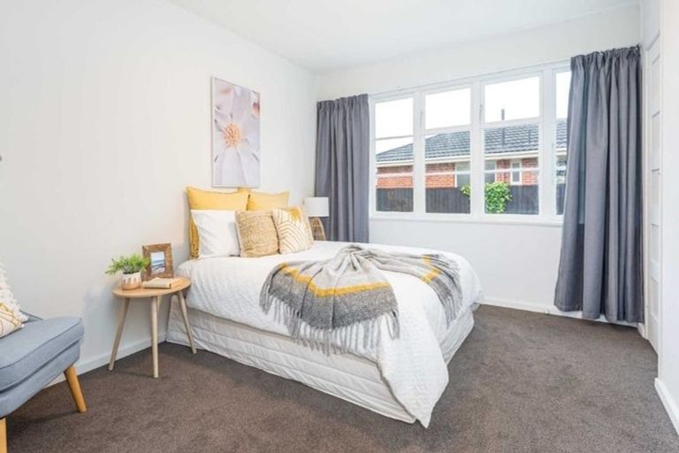 Photo of property in 17 Ballantyne Avenue, Upper Riccarton, Christchurch, 8041