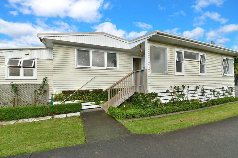 Photo of property in 1/108 Parkhurst Road, Parakai, 0830