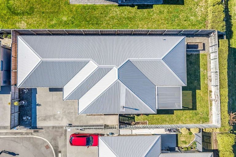 Photo of property in 2/3 Retallick Way, Amberley, 7410