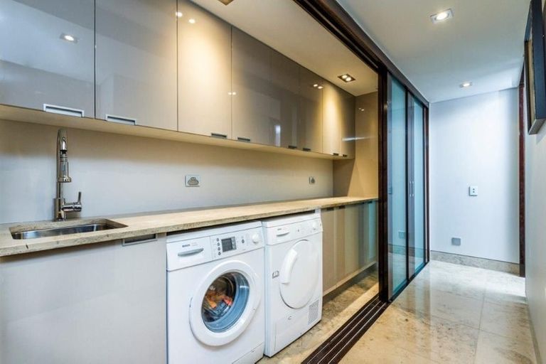 Photo of property in 21 Brighton Terrace, Mairangi Bay, Auckland, 0630