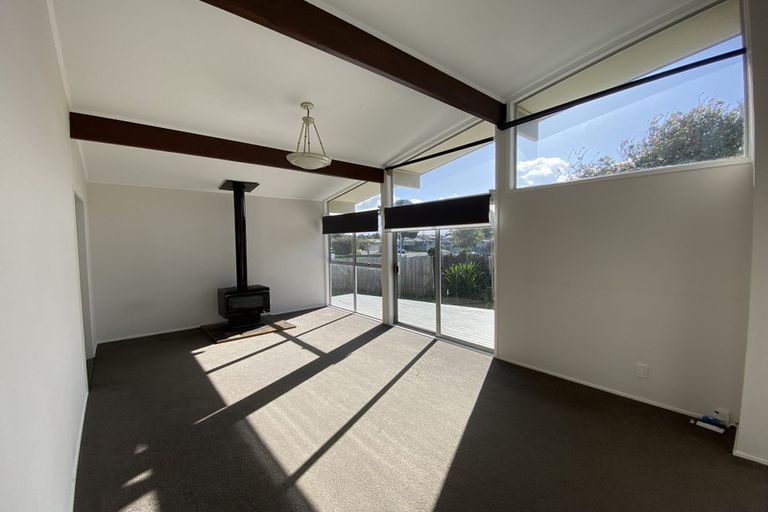 Photo of property in 6 Cranberry Place, Bucklands Beach, Auckland, 2012