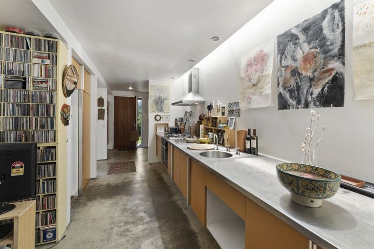 Photo of property in 4 Tangahoe Street, Paekakariki, 5034