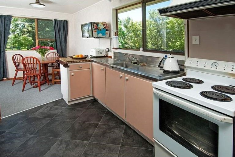 Photo of property in 2/24 Tango Place, Henderson, Auckland, 0610