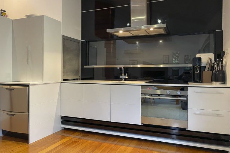 Photo of property in 1 Mcdonnell Road, Arrowtown, 9302