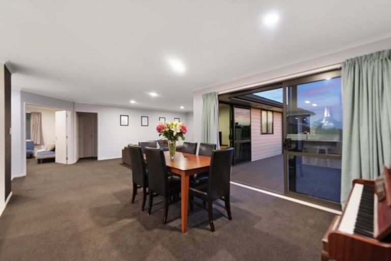 Photo of property in 8 Ashbourne Lane, Dinsdale, Hamilton, 3204