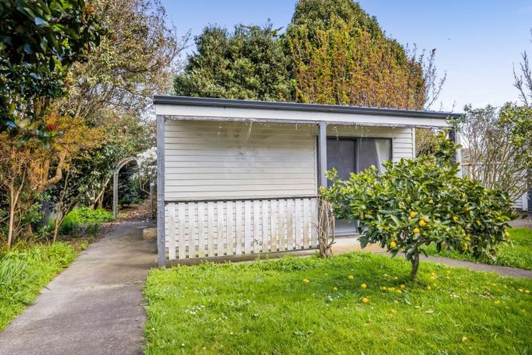 Photo of property in 10 Iredale Road, Hawera, 4610