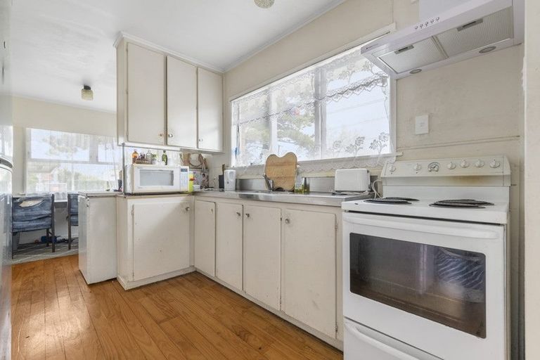 Photo of property in 135 Weymouth Road, Manurewa, Auckland, 2102