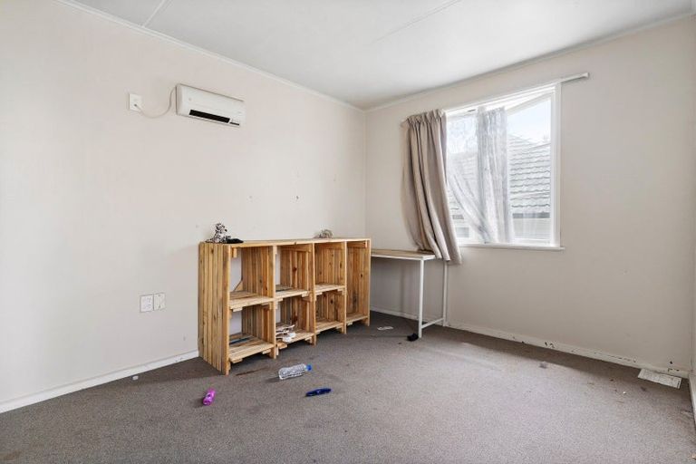 Photo of property in 81 Onewa Road, Northcote, Auckland, 0627