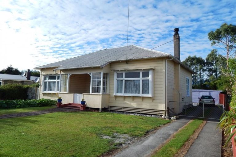 Photo of property in 144 Brougham Street, Westport, 7825