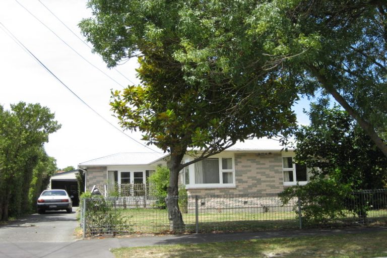 Photo of property in 42 Emlyn Place, Avondale, Christchurch, 8061
