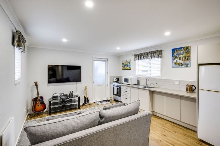 Photo of property in 27 Aparima Place, Awatoto, Napier, 4110