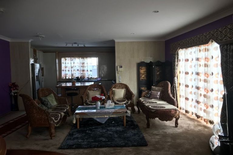 Photo of property in 13 Kaseng Place, East Tamaki Heights, Auckland, 2016