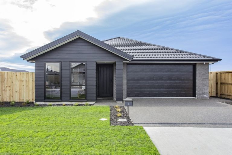 Photo of property in 11 Curtis Street, Woodend, 7610