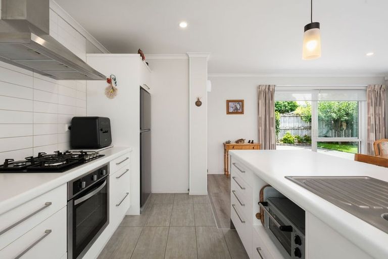 Photo of property in 8 Maniaroa Drive, Katikati, 3129