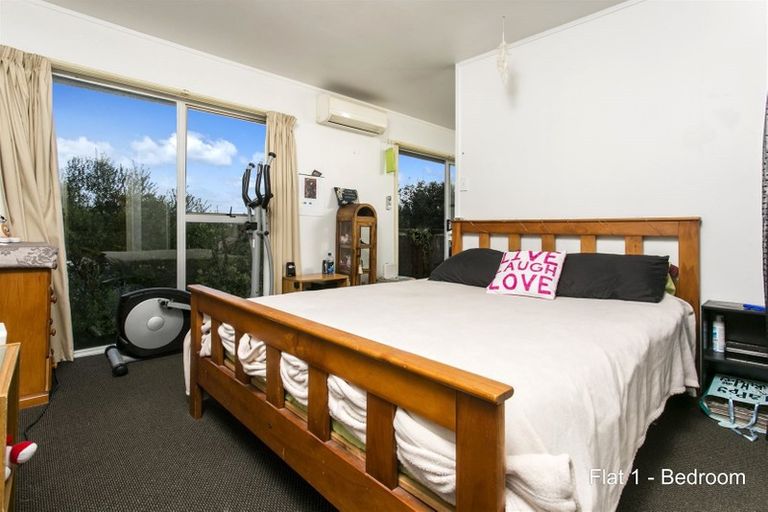 Photo of property in 147 Browns Bay Road, Browns Bay, Auckland, 0630