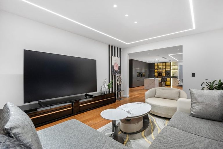 Photo of property in 4 Taku Close, Long Bay, Auckland, 0630