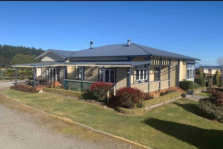 Photo of property in 50 London Street, Kimbolton, Feilding, 4777