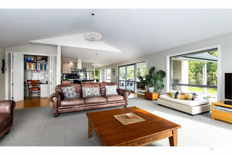 Photo of property in 52b Ribbonwood Road, Geraldine Downs, Geraldine, 7991