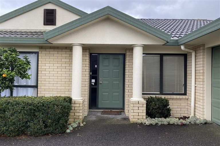 Photo of property in 11 Amylynn Place, East Tamaki, Auckland, 2016