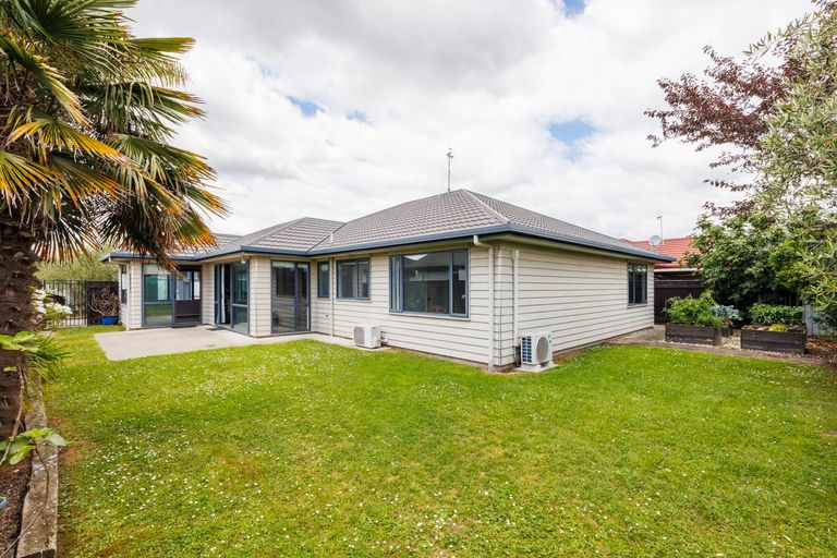 Photo of property in 9 Angelina Way, Kelvin Grove, Palmerston North, 4414