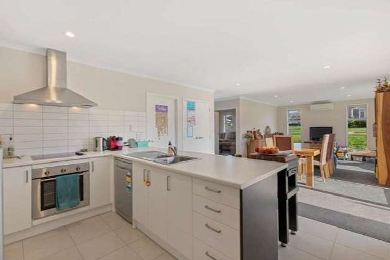 Photo of property in 2 Balmore Crescent, Pokeno, 2402