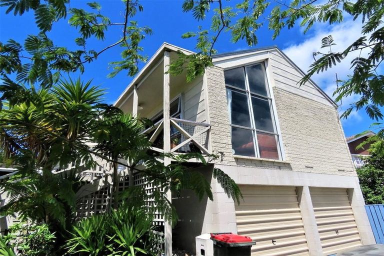 Photo of property in 2 Hinau Street, Pukehangi, Rotorua, 3015