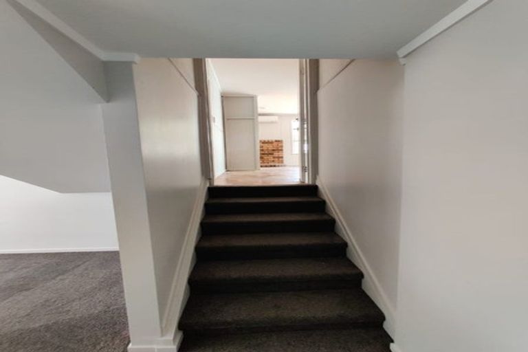 Photo of property in 27 Burndale Terrace, Manurewa, Auckland, 2102