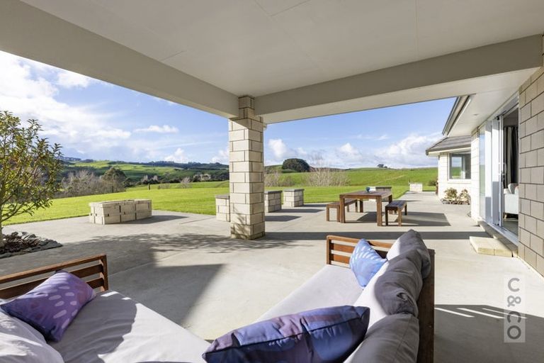 Photo of property in 1242 State Highway 16, Waimauku, 0883