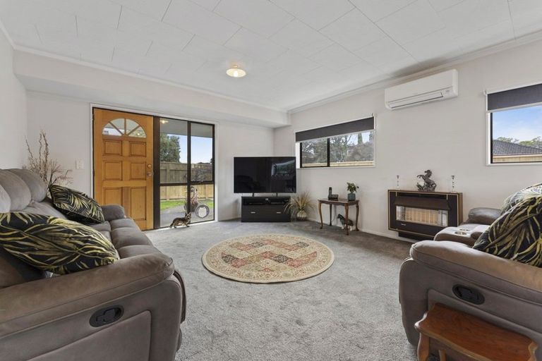 Photo of property in 15 Hanmer Place, Highbury, Palmerston North, 4412