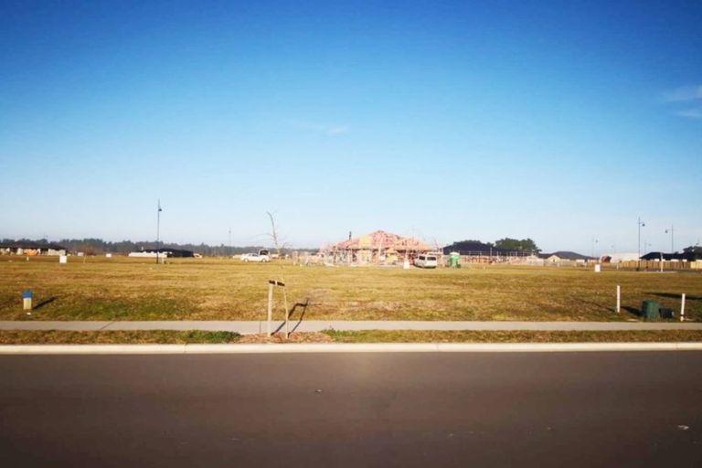 Photo of property in 12 Awatere Street, Pegasus, 7612