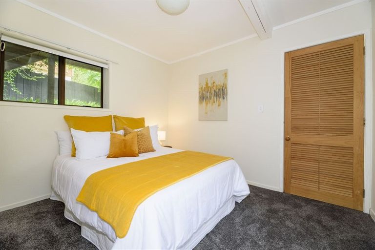 Photo of property in 1 Kallista Place, Browns Bay, Auckland, 0630