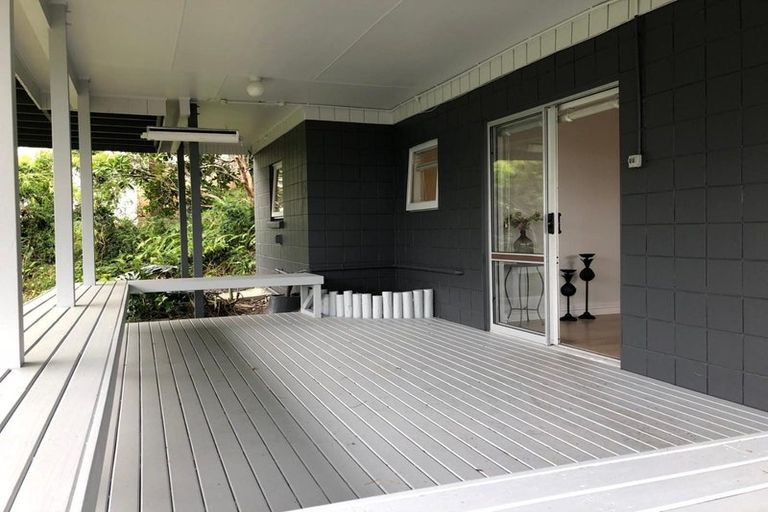 Photo of property in 25 Brigantine Drive, Beach Haven, Auckland, 0626