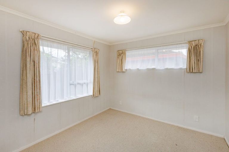 Photo of property in 9 Churchill Avenue, Hokowhitu, Palmerston North, 4410